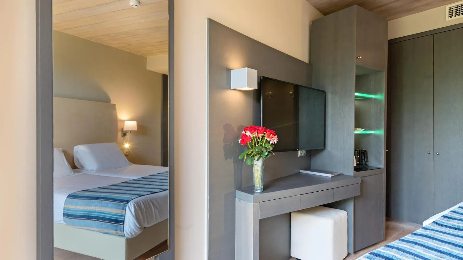 *****  Kyma Suites Beach Hotel Rethymno  Greece